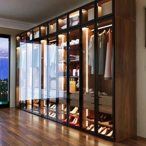 Ưu điểm của tủ quần áo cánh kính dành cho không gian gia đình