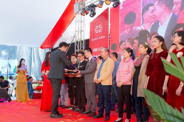 NHÀ MÁY SẢN XUẤT CỬA NHÔM ĐỊNH HÌNH