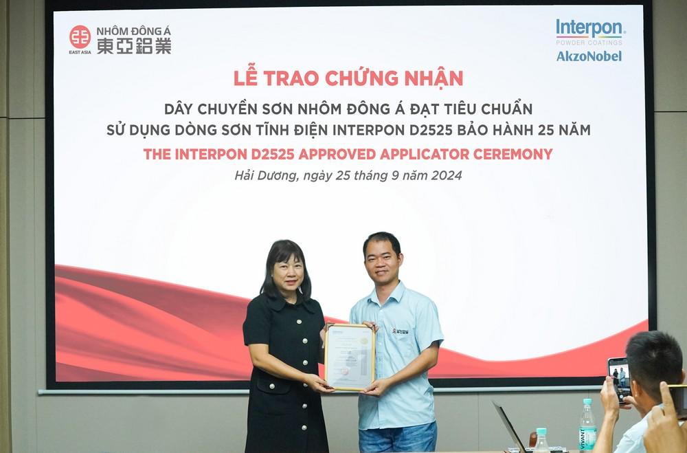 trao chứng nhận fix 1
