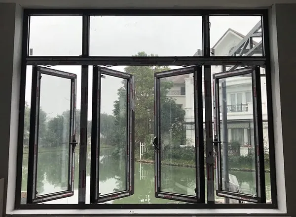 Cửa sổ 4 cánh nhôm kính