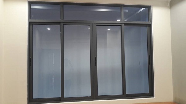 cửa sổ 4 cánh nhôm kính