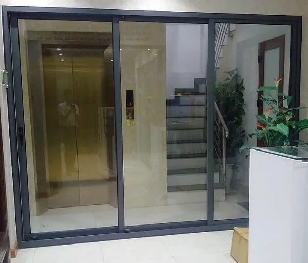 Ứng dụng cửa đi 3 cánh cánh hệ 93