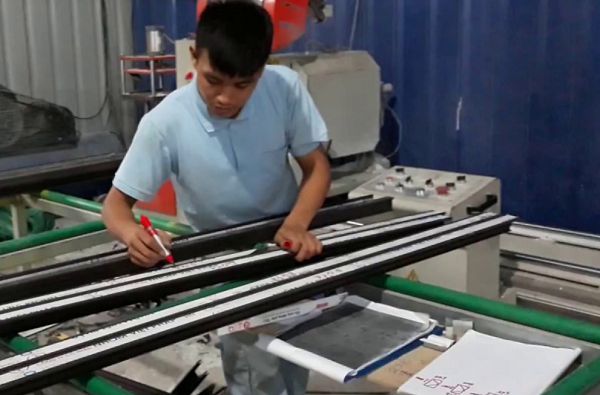 Kỹ thuật làm cửa nhôm