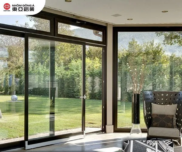 Sử dụng nhiều phụ iện chính hãng đi kèm Sử dụng nhiều phụ iện chính hãng đi kèm