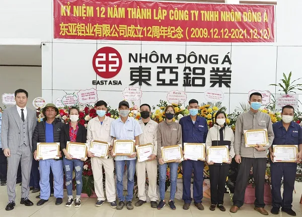 NHÀ MÁY SẢN XUẤT CỬA NHÔM ĐỊNH HÌNH